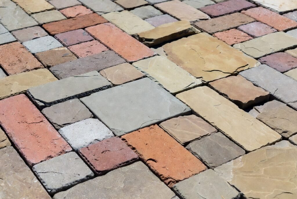 15 Paver Patio Ideas to Try 2 112bda2c 0cb3 478b b0f2 1803ff7bb382