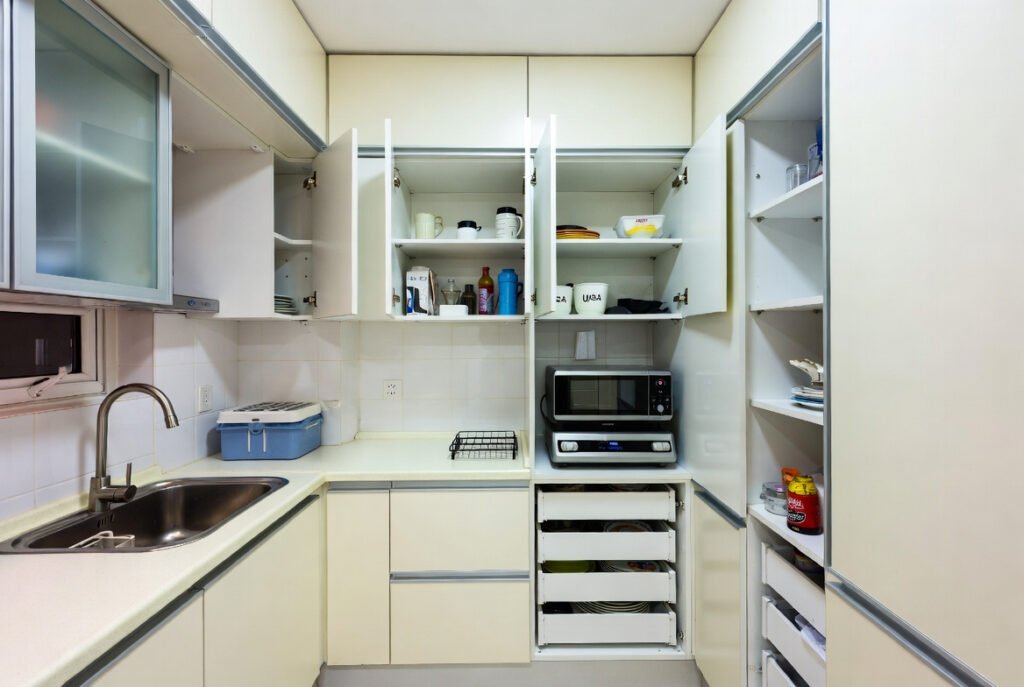 15 Stunning Kitchen Cupboard Designs for Small and Luxury Kitchens 13 cca57aee a318 47ba a33c 8a485da8f579