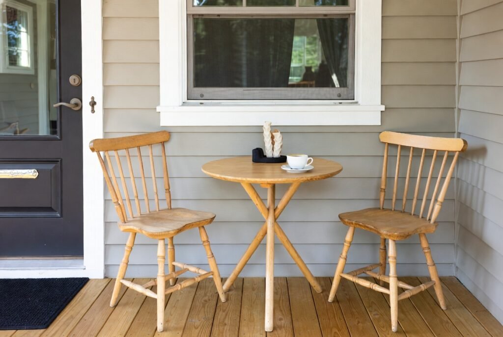 20 Small Front Porch Ideas to Try 15 grok image 96495bcf 596b 41af 8dda 81cc4b848047