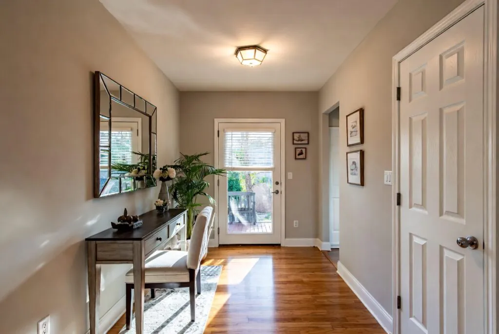 15 Gorgeous Entryway Decor 2 a2702921 8de9 4841 9bec 50712de20138